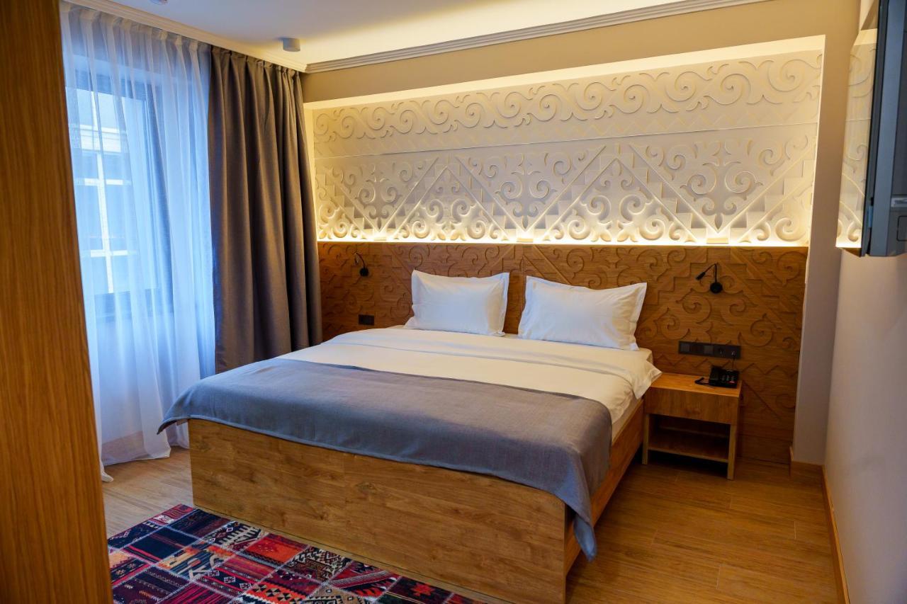 Dami Almaty Hotel Esterno foto