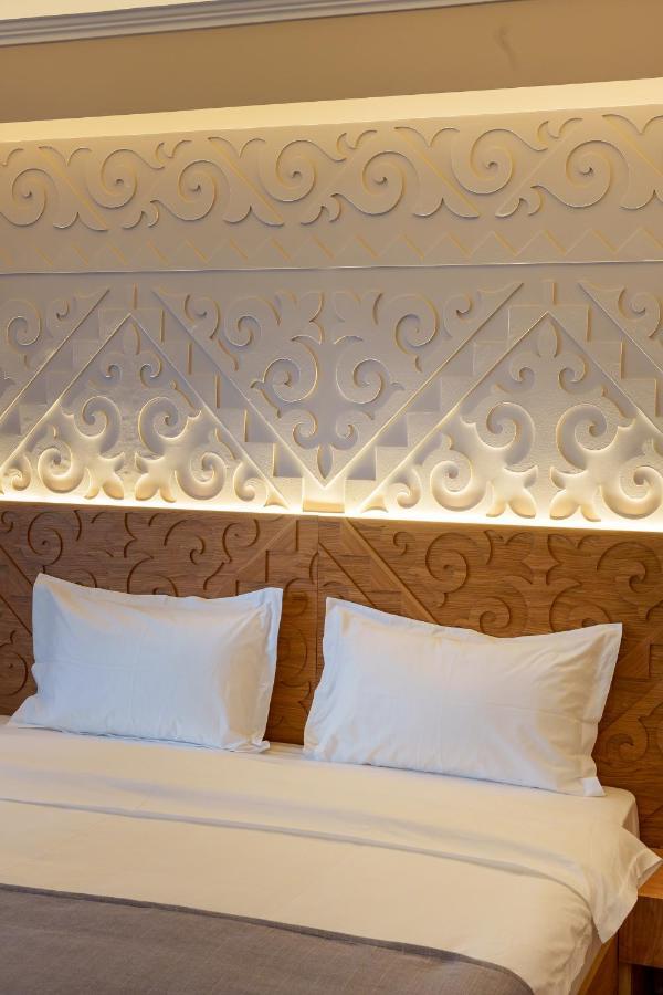 Dami Almaty Hotel Esterno foto