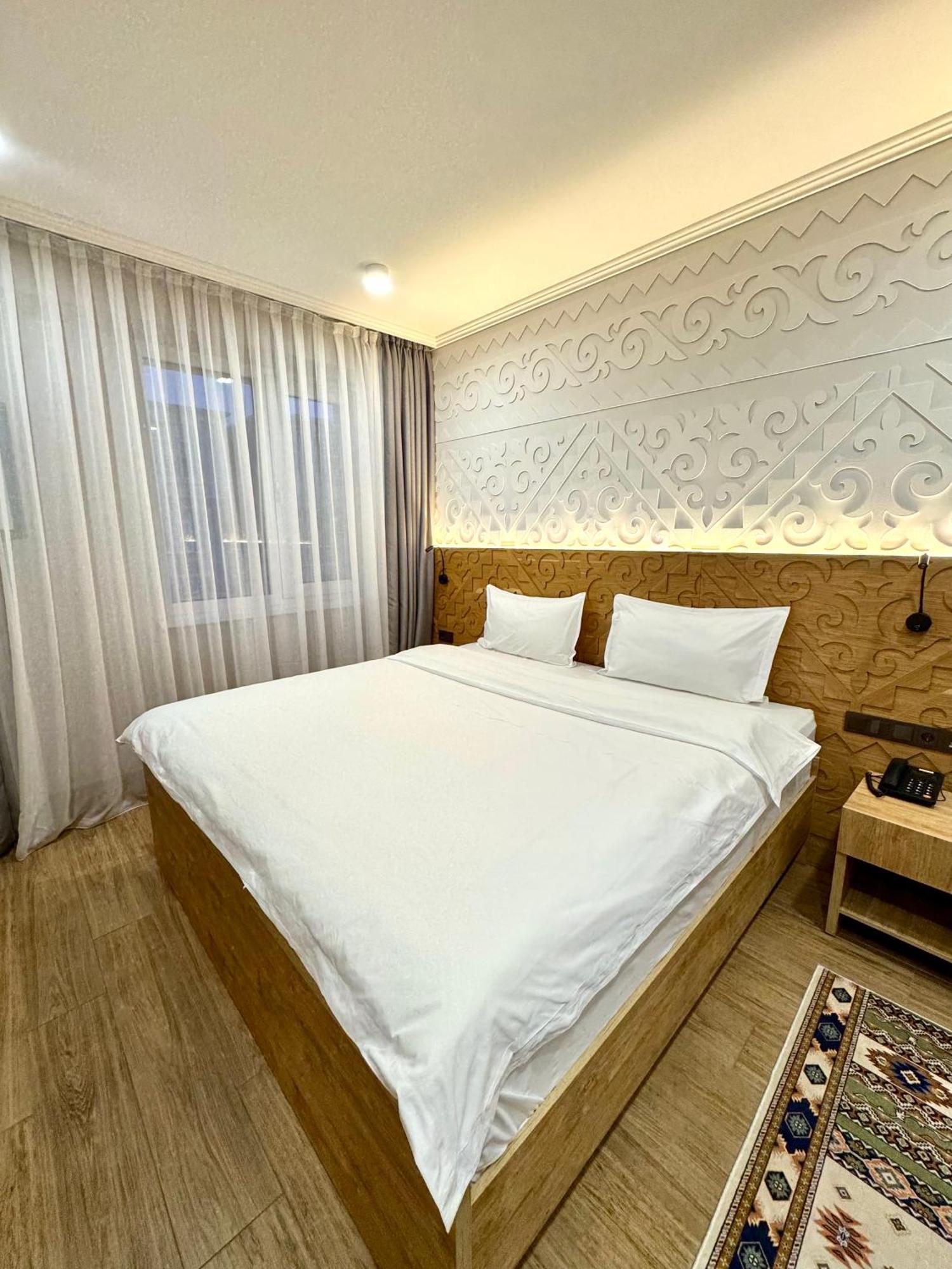 Dami Almaty Hotel Esterno foto