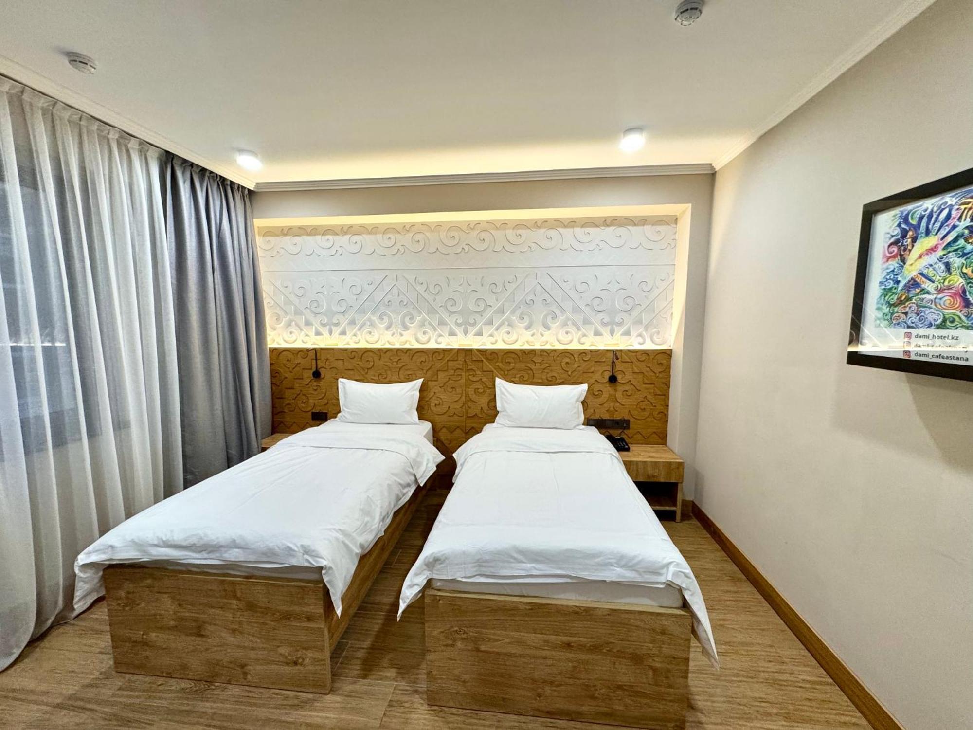 Dami Almaty Hotel Esterno foto